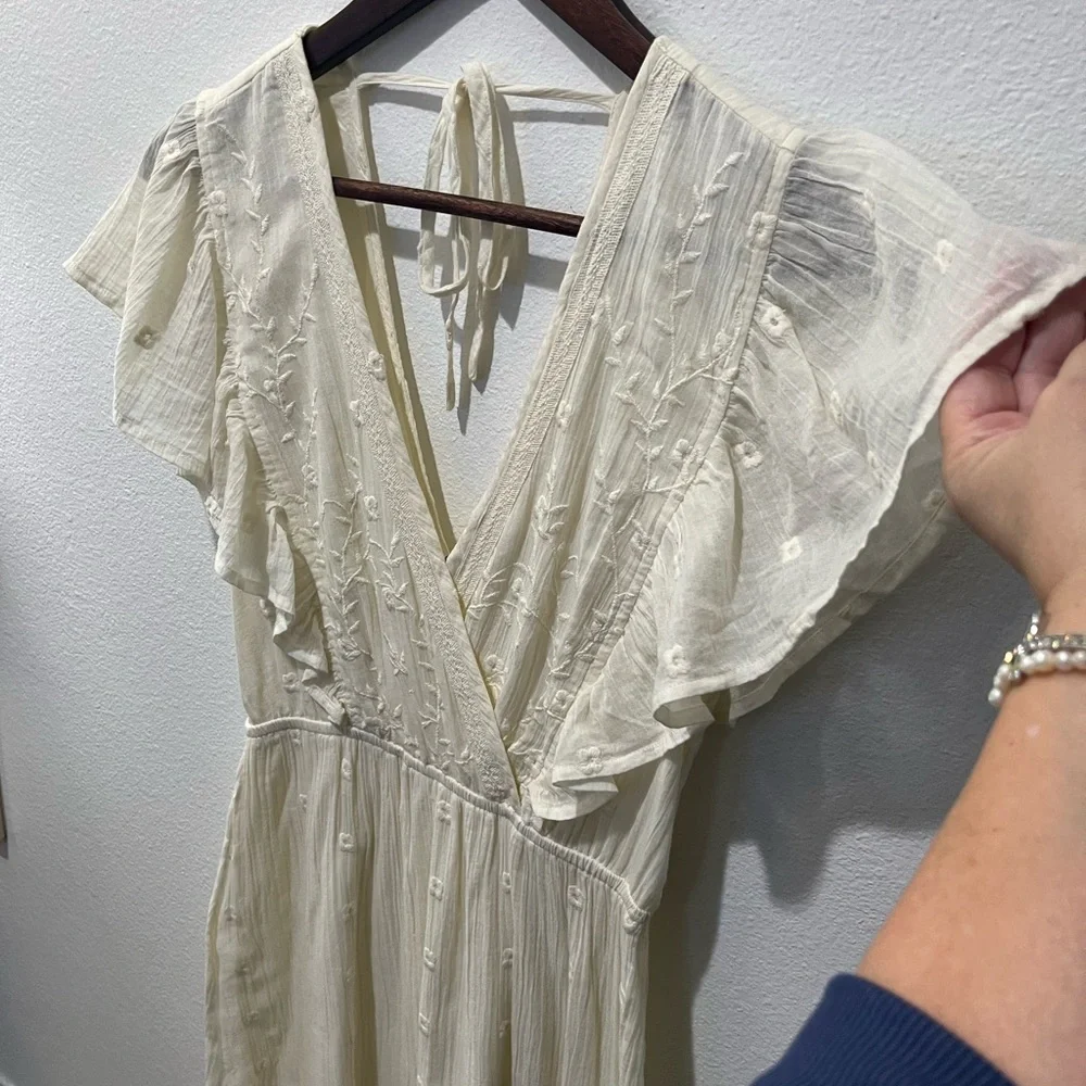 LOVE STITCH IVORY CREAM EMBROIDERED FLUTTER SLEEVE MAXI DRESS SIZE SMALL - Picture 7 of 16